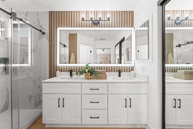 349 Oak Glen Dr, Oakley, CA 94561