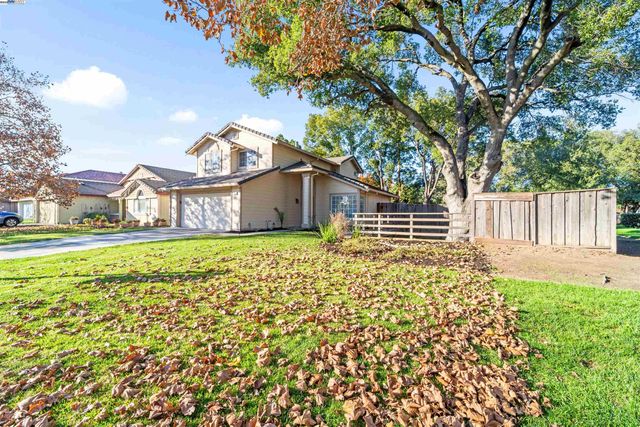 349 Oak Glen Dr, Oakley, CA 94561