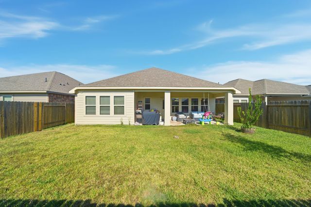 5322 New Iberia Lane, Dickinson, TX 77539