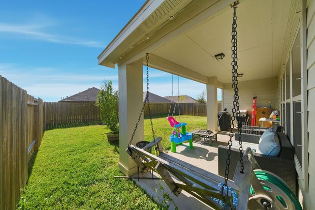 5322 New Iberia Lane, Dickinson, TX 77539