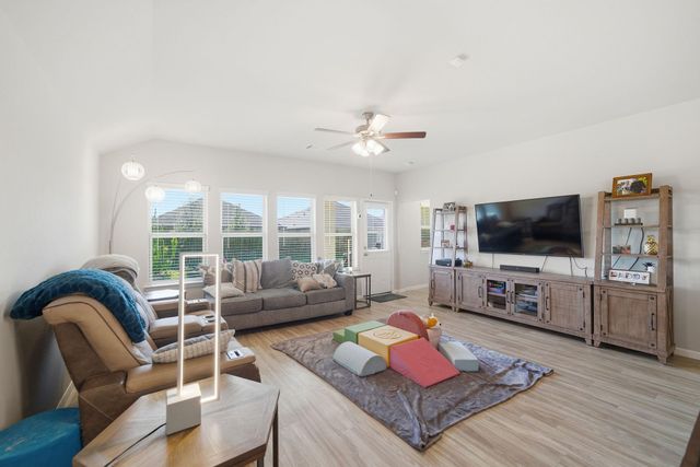 5322 New Iberia Lane, Dickinson, TX 77539