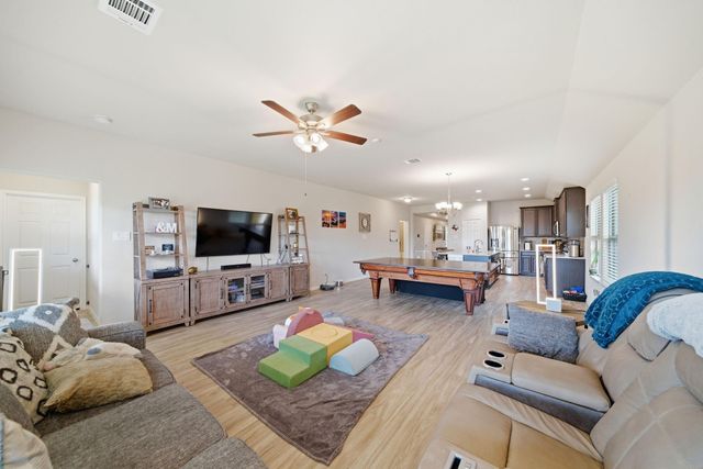 5322 New Iberia Lane, Dickinson, TX 77539