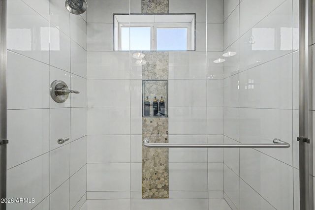 524 W HARWELL Road, Phoenix, AZ 85041