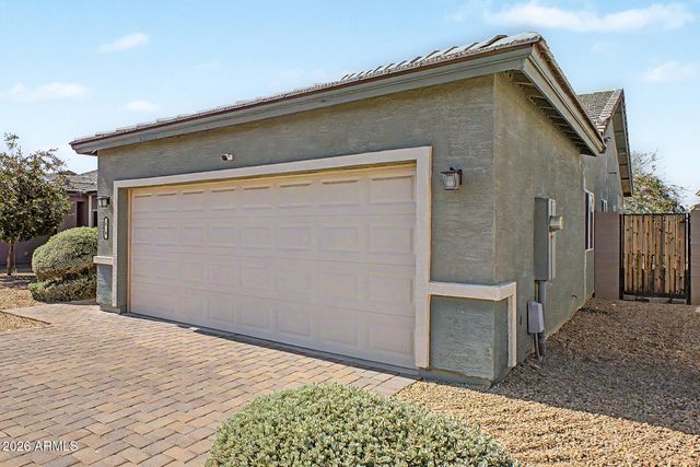 524 W HARWELL Road, Phoenix, AZ 85041