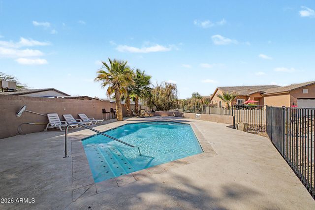 524 W HARWELL Road, Phoenix, AZ 85041