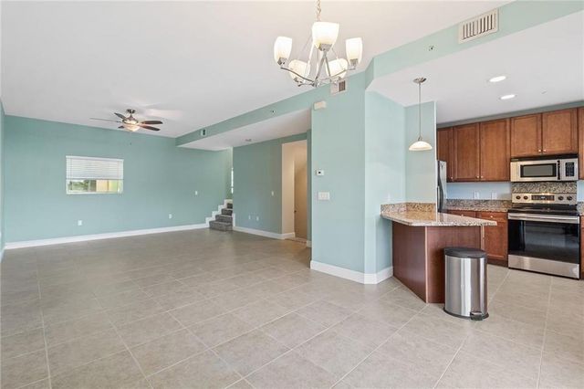708 SE 15TH Street 3, Fort Lauderdale, FL 33316
