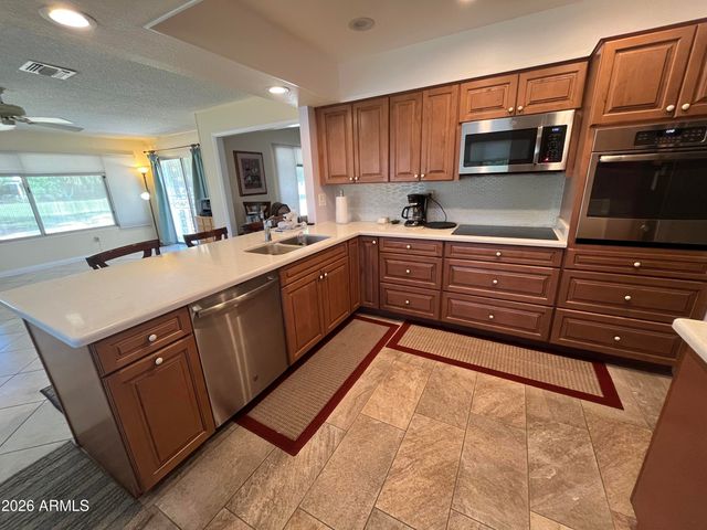 17652 N DEL WEBB Boulevard, Sun City, AZ 85373