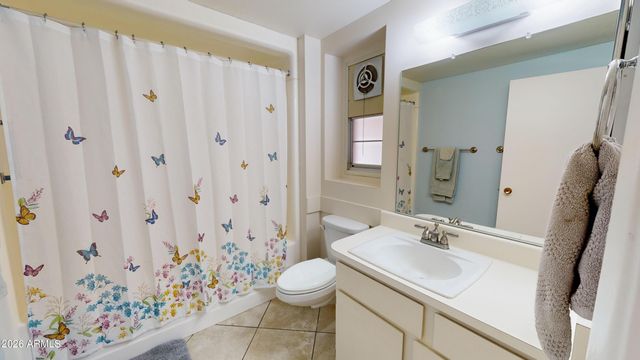 17652 N DEL WEBB Boulevard, Sun City, AZ 85373