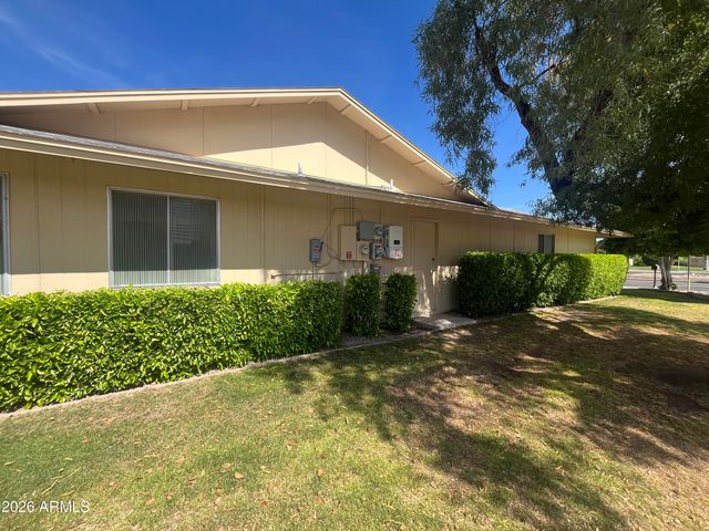 17652 N DEL WEBB Boulevard, Sun City, AZ 85373