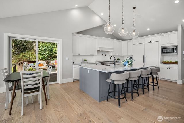 1650 204th Avenue NE, Sammamish, WA 98074