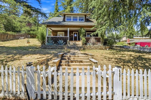 621 Bee St, Placerville, CA 95667
