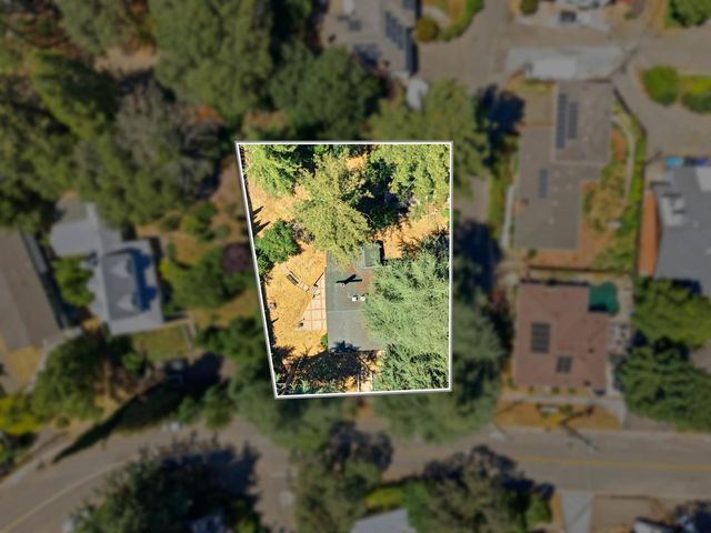 621 Bee St, Placerville, CA 95667