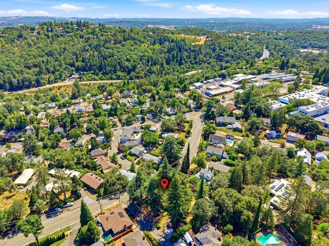 621 Bee St, Placerville, CA 95667