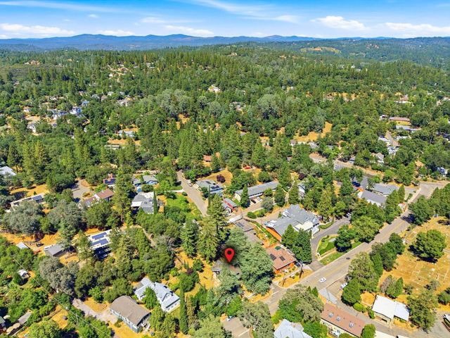 621 Bee St, Placerville, CA 95667