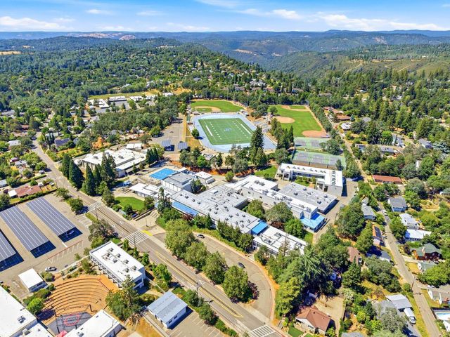 621 Bee St, Placerville, CA 95667