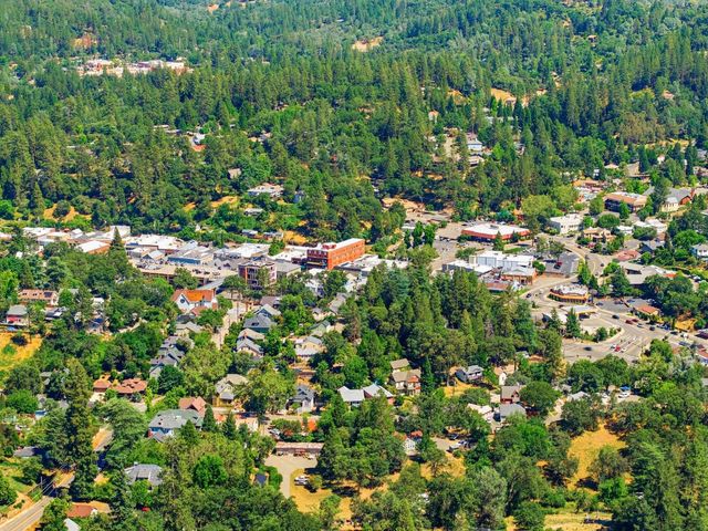 621 Bee St, Placerville, CA 95667