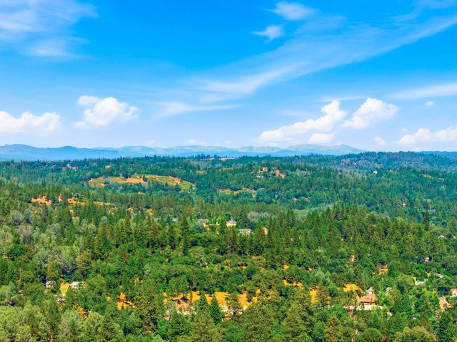 621 Bee St, Placerville, CA 95667