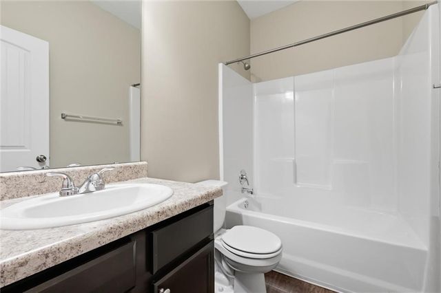 17189 S Pratt Street, Gardner, KS 66030