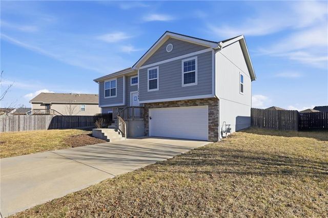 17189 S Pratt Street, Gardner, KS 66030