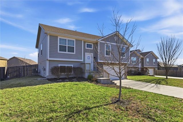 17189 S Pratt Street, Gardner, KS 66030