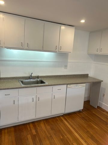 84 Boylston 84, Watertown, MA 02472