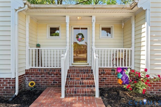 7106 Foxbernie Cir, Mechanicsville, VA 23111