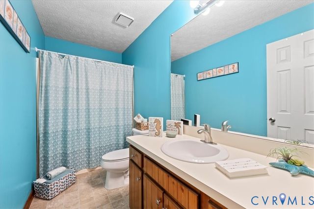 7106 Foxbernie Cir, Mechanicsville, VA 23111