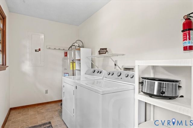 7106 Foxbernie Cir, Mechanicsville, VA 23111