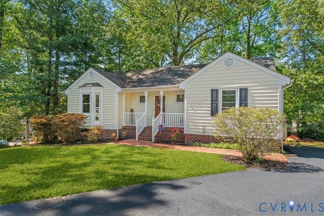 7106 Foxbernie Cir, Mechanicsville, VA 23111