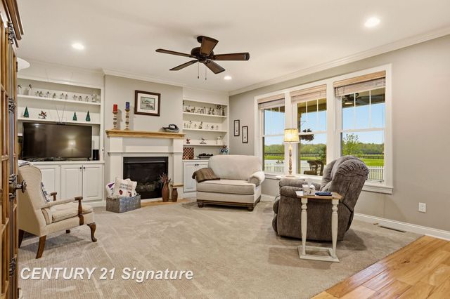 11056 Sarle Road, Freeland, MI 48623