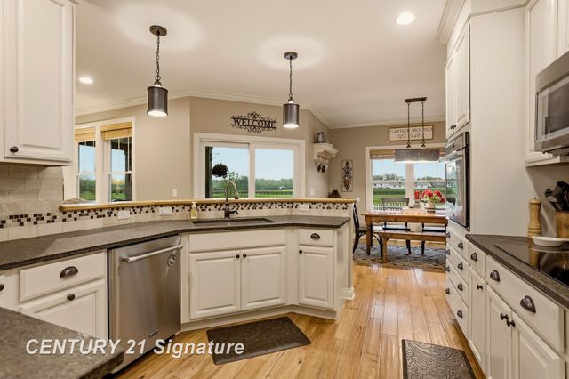 11056 Sarle Road, Freeland, MI 48623
