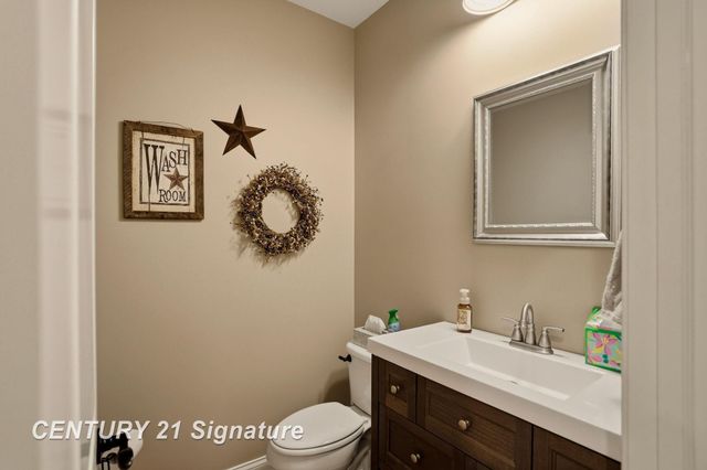 11056 Sarle Road, Freeland, MI 48623