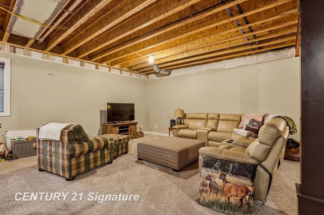 11056 Sarle Road, Freeland, MI 48623