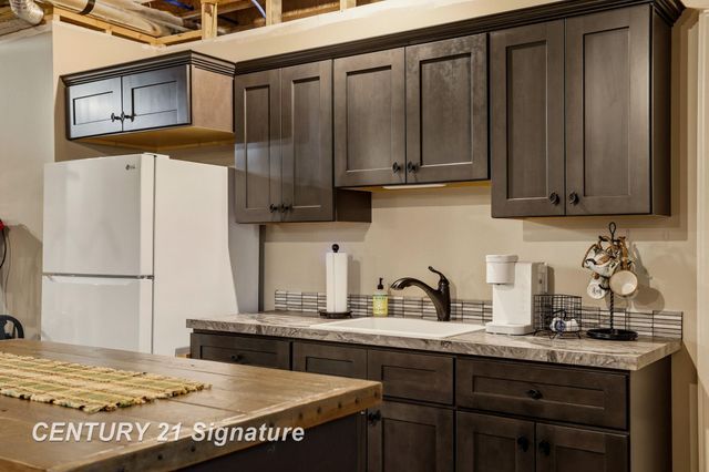11056 Sarle Road, Freeland, MI 48623