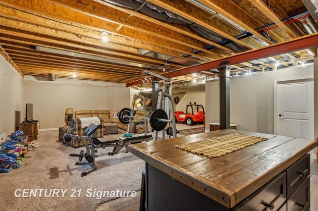 11056 Sarle Road, Freeland, MI 48623