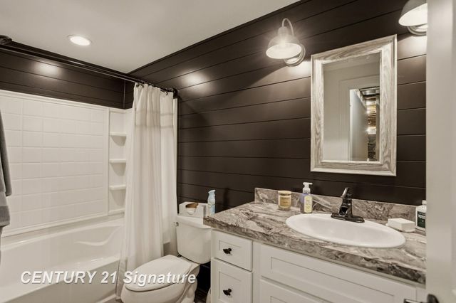 11056 Sarle Road, Freeland, MI 48623
