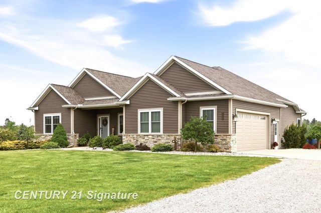 11056 Sarle Road, Freeland, MI 48623