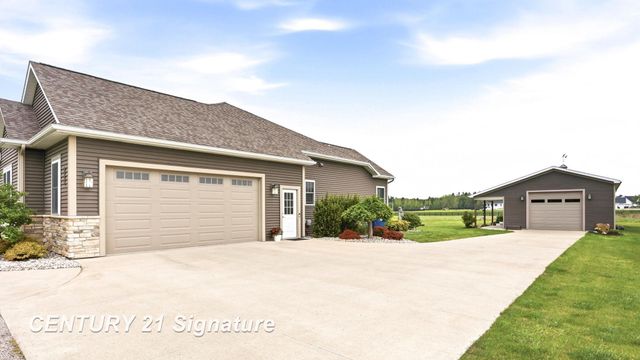 11056 Sarle Road, Freeland, MI 48623