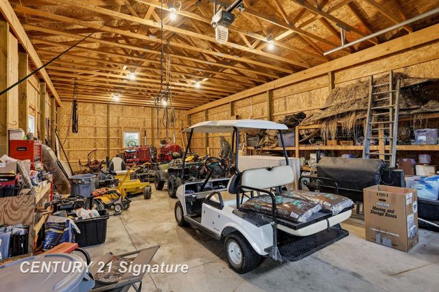 11056 Sarle Road, Freeland, MI 48623