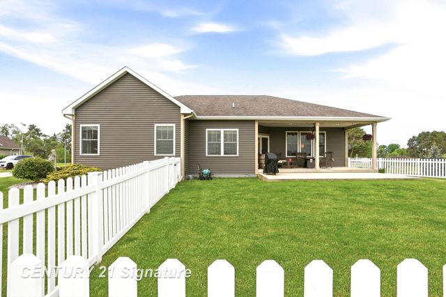 11056 Sarle Road, Freeland, MI 48623