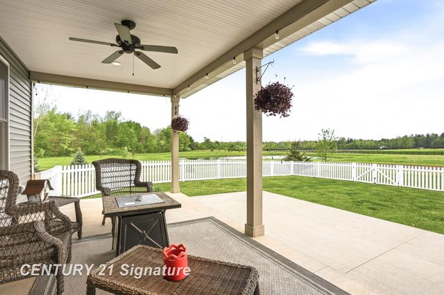 11056 Sarle Road, Freeland, MI 48623