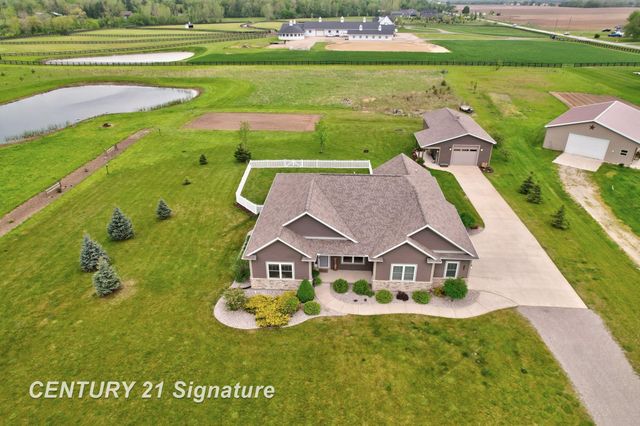 11056 Sarle Road, Freeland, MI 48623