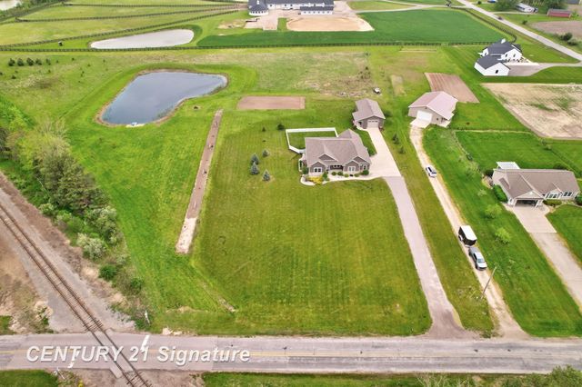 11056 Sarle Road, Freeland, MI 48623