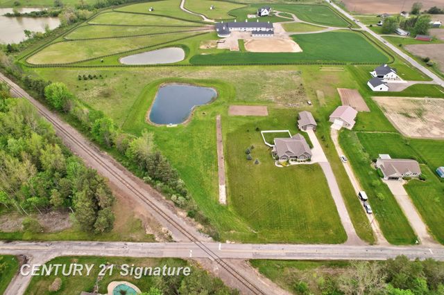 11056 Sarle Road, Freeland, MI 48623