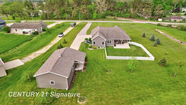 11056 Sarle Road, Freeland, MI 48623
