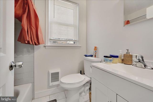 856 EATON RD, Drexel Hill, PA 19026