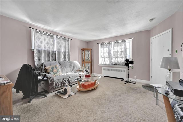 856 EATON RD, Drexel Hill, PA 19026