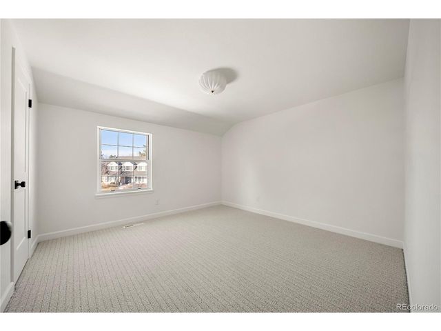 7154 S Newport Way, Centennial, CO 80112