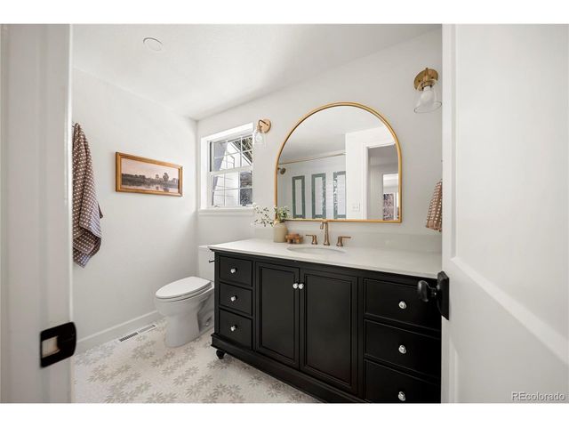 7154 S Newport Way, Centennial, CO 80112