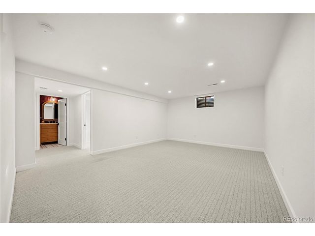 7154 S Newport Way, Centennial, CO 80112